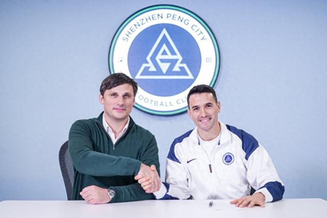 周定洋获500万顶薪！媒体人热议：绝对超值，最后一份大合同|深圳新鹏城|港澳台|成都蓉城|鹏城|个税_新浪体育_新浪新闻