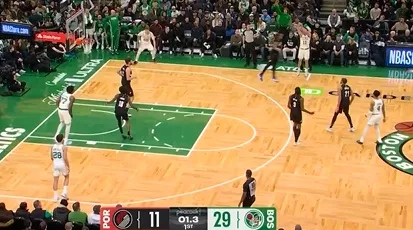 九游娱乐下载-普里查德超远压哨三分再中，凯尔特人首节领先开拓者21分